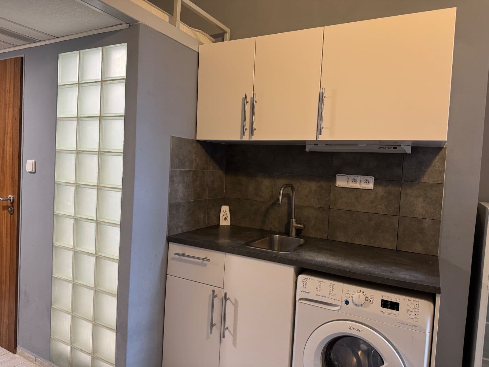 Pronájem bytu Garsoniéra 15 m², Novákových, Praha, Praha Pronájem bytu Garsoniéra 15 m², Novákových, Praha, Praha