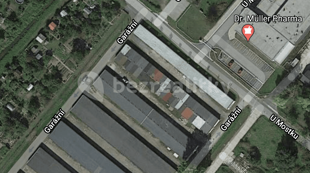Pronájem garáže 19 m², U Mostku, Hradec Králové, Královéhradecký kraj Pronájem garáže 19 m², U Mostku, Hradec Králové, Královéhradecký kraj