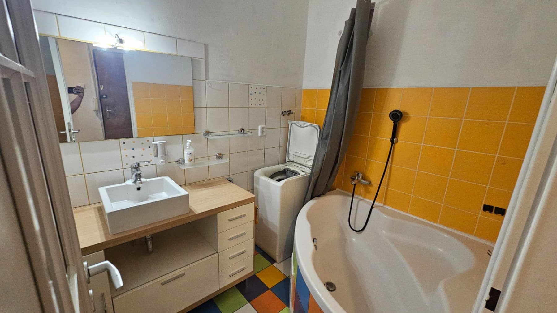 Pronájem bytu 2+1 53 m², Petrohradská, Praha, Praha Pronájem bytu 2+1 53 m², Petrohradská, Praha, Praha