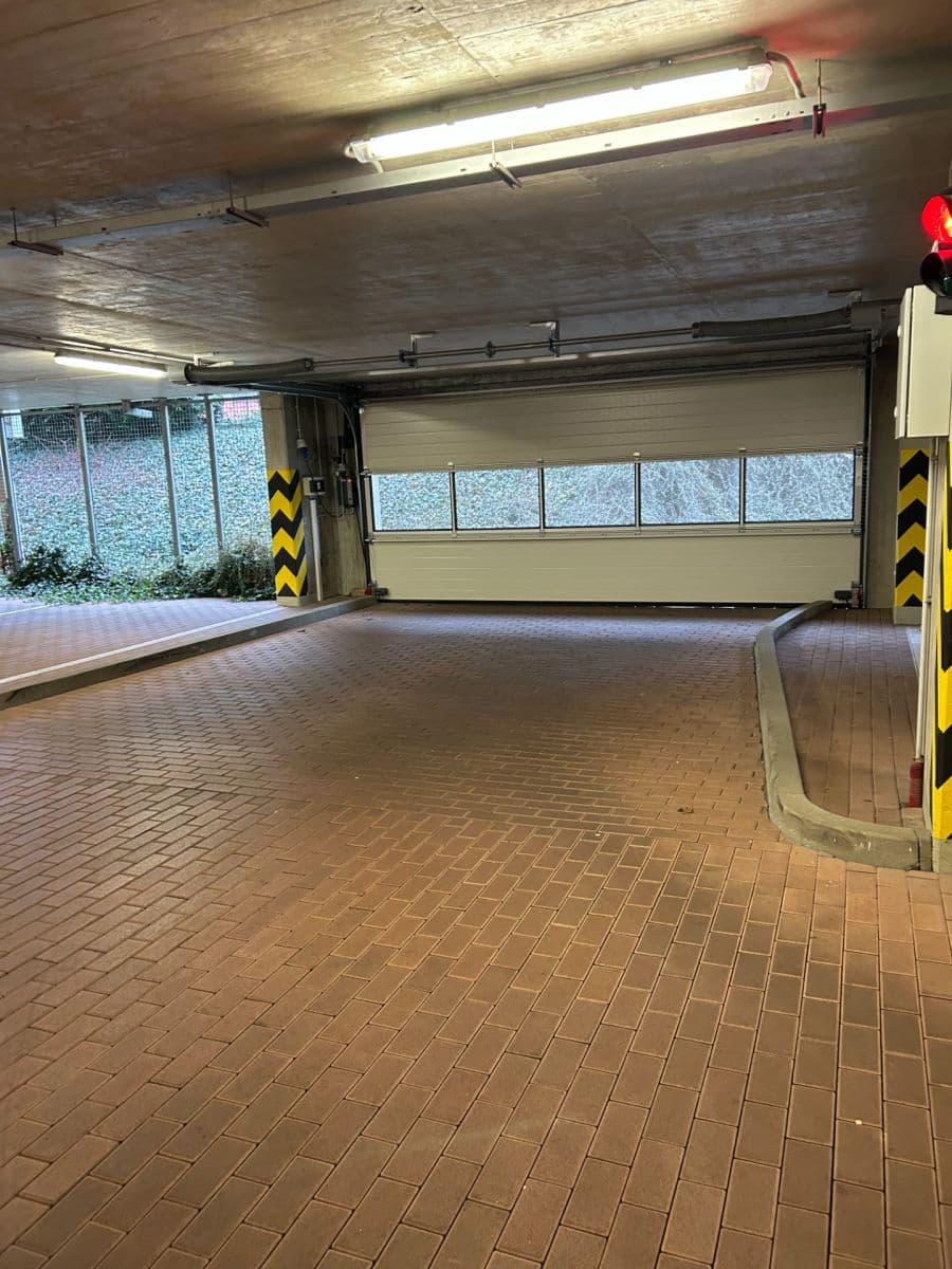 Pronájem garáže 10 m², Zakšínská, Praha, Praha Pronájem garáže 10 m², Zakšínská, Praha, Praha