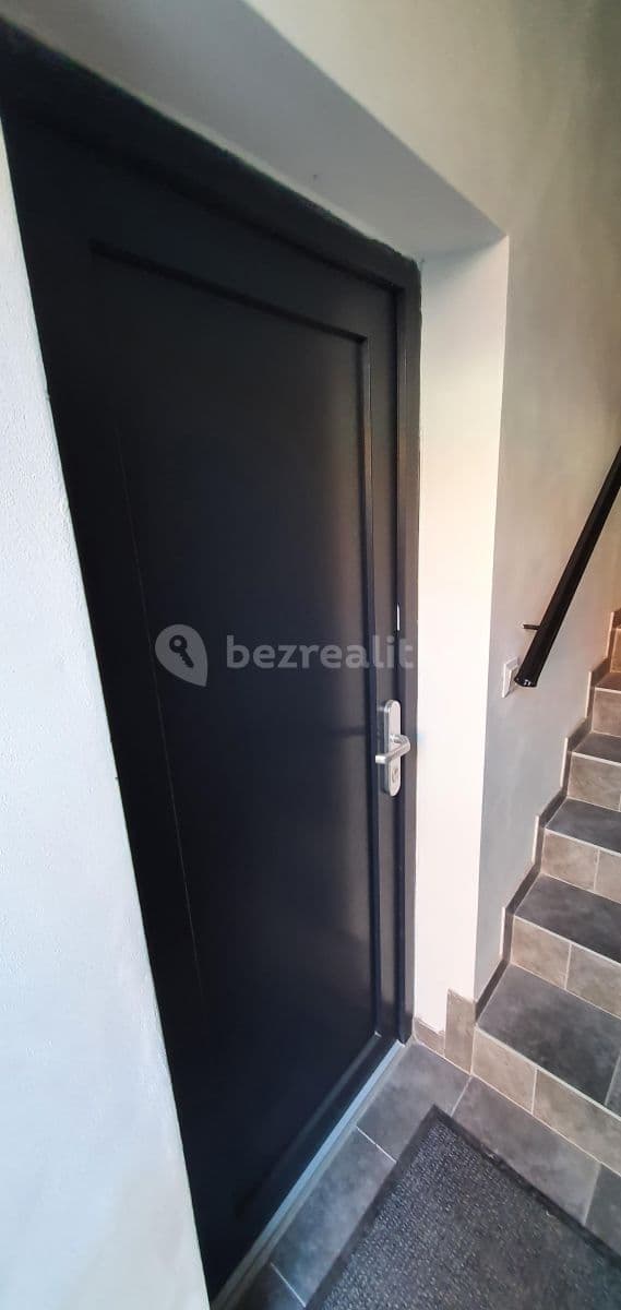 Pronájem bytu 1+kk 32 m², Mikulov, Jihomoravský kraj Pronájem bytu 1+kk 32 m², Mikulov, Jihomoravský kraj