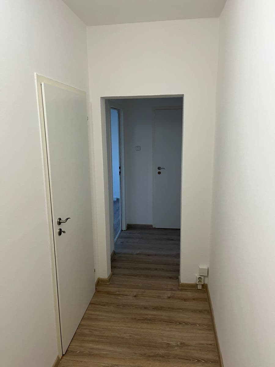 Pronájem bytu 2+1 60 m², Nešporova, Olomouc, Olomoucký kraj Pronájem bytu 2+1 60 m², Nešporova, Olomouc, Olomoucký kraj