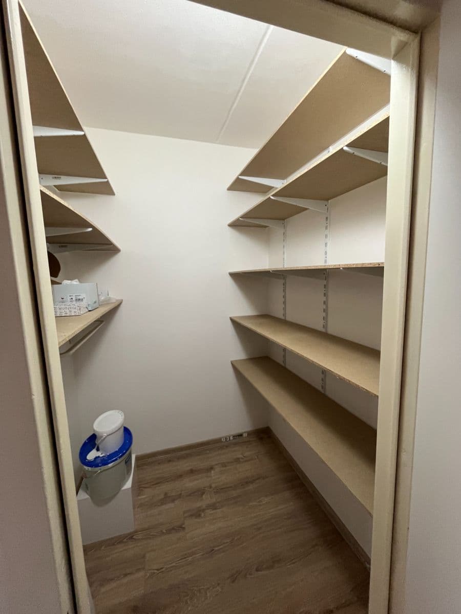 Pronájem bytu 2+1 60 m², Nešporova, Olomouc, Olomoucký kraj Pronájem bytu 2+1 60 m², Nešporova, Olomouc, Olomoucký kraj