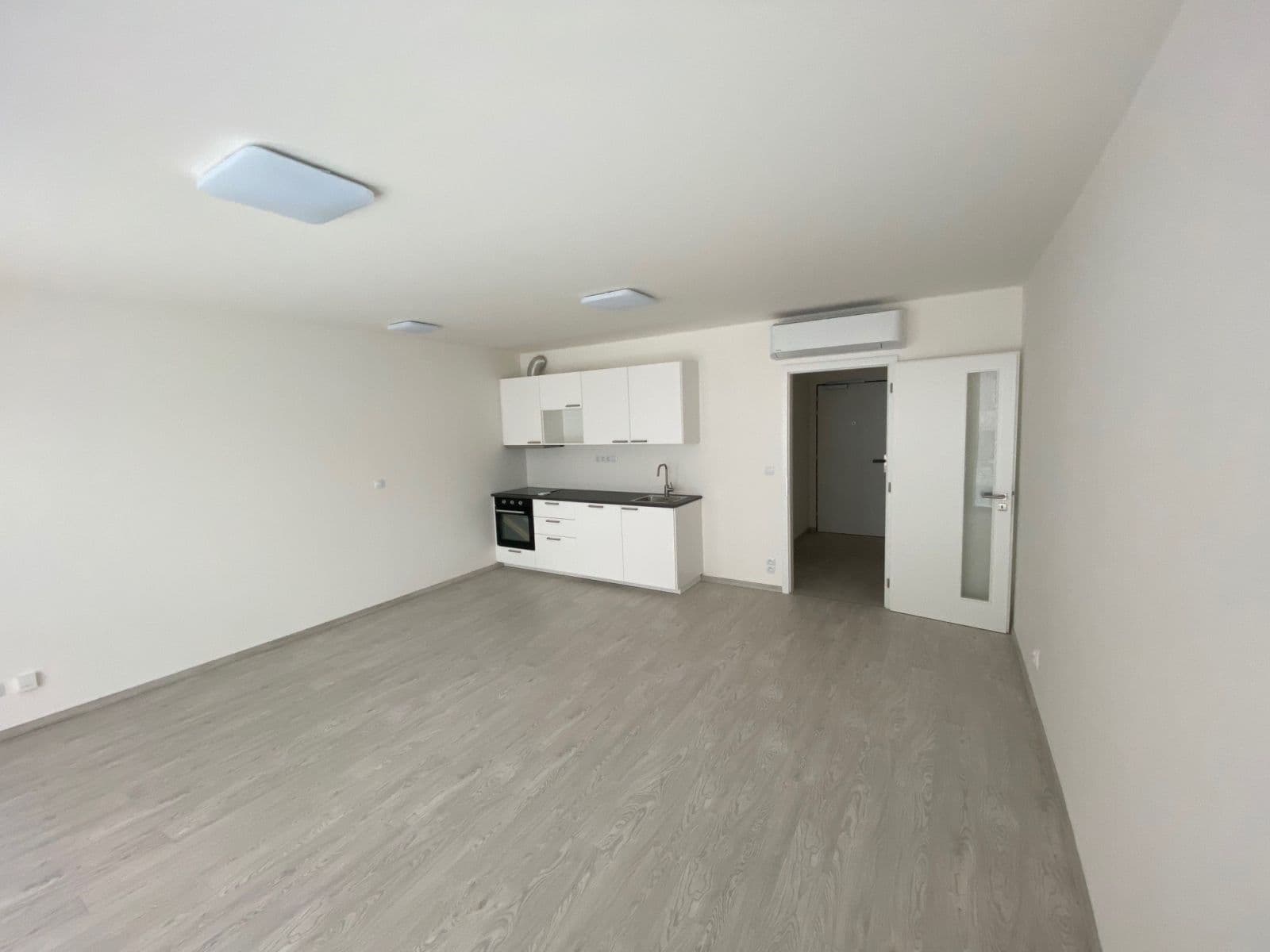 Pronájem bytu 1+kk 41 m², Křižíkova, Praha, Praha Pronájem bytu 1+kk 41 m², Křižíkova, Praha, Praha