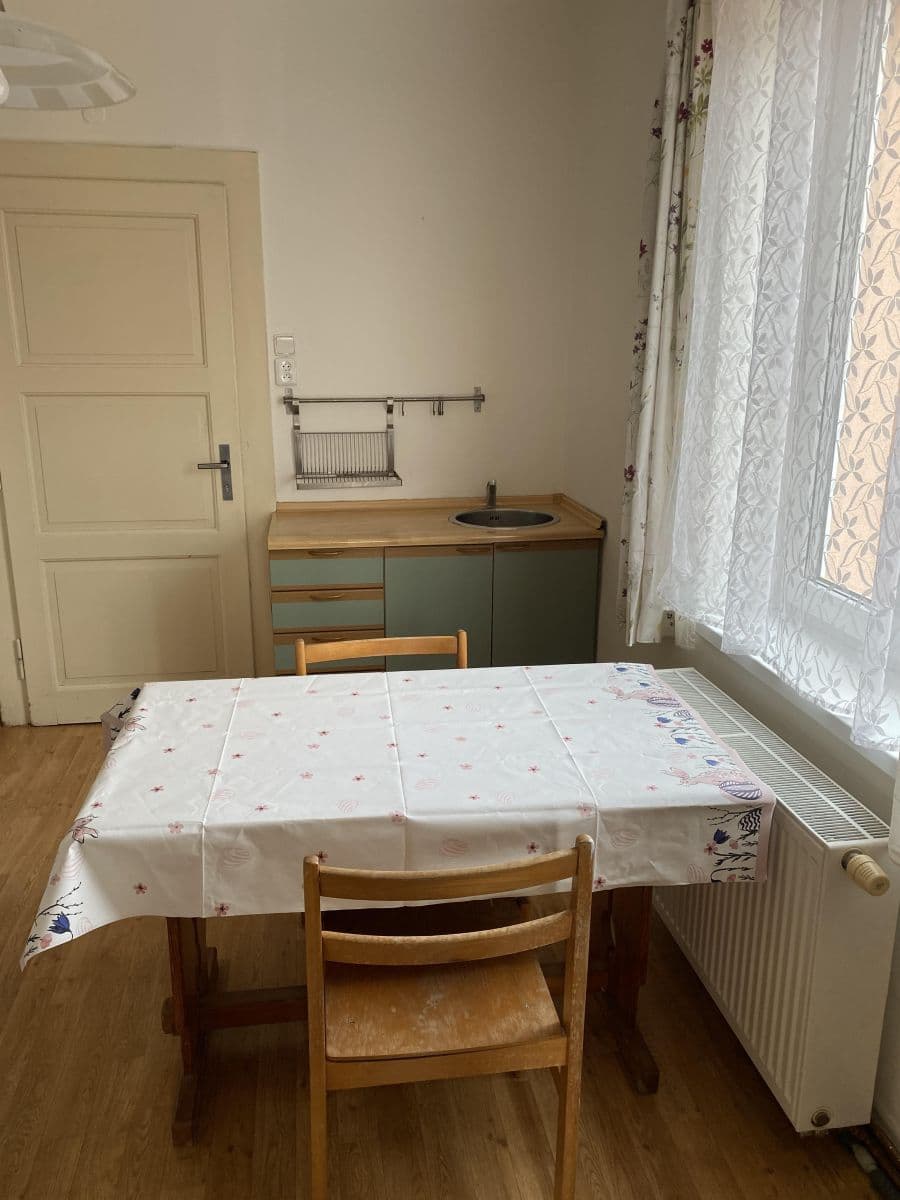 Pronájem bytu 1+1 40 m², Buštěhradská, Praha, Praha Pronájem bytu 1+1 40 m², Buštěhradská, Praha, Praha