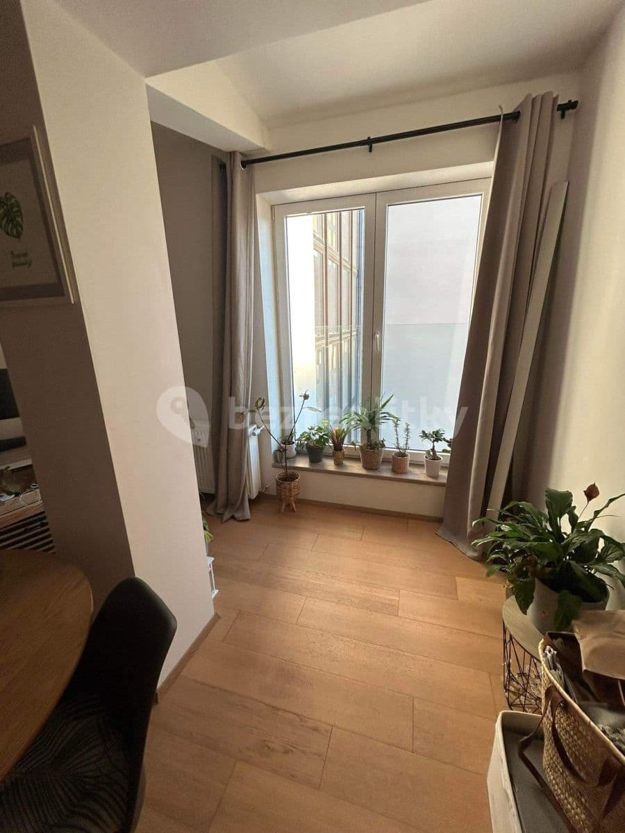 Pronájem bytu 1+kk 47 m², Jankovcova, Praha, Praha Pronájem bytu 1+kk 47 m², Jankovcova, Praha, Praha