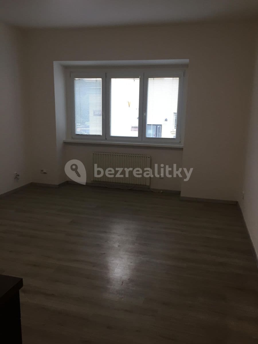 Pronájem bytu Garsoniéra 30 m², Krátká, Praha, Praha
