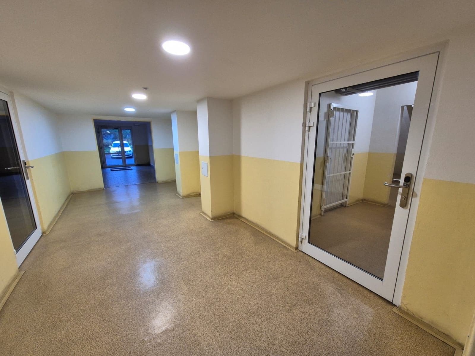 Pronájem bytu 3+kk 78 m², Proutěná, Praha, Praha Pronájem bytu 3+kk 78 m², Proutěná, Praha, Praha