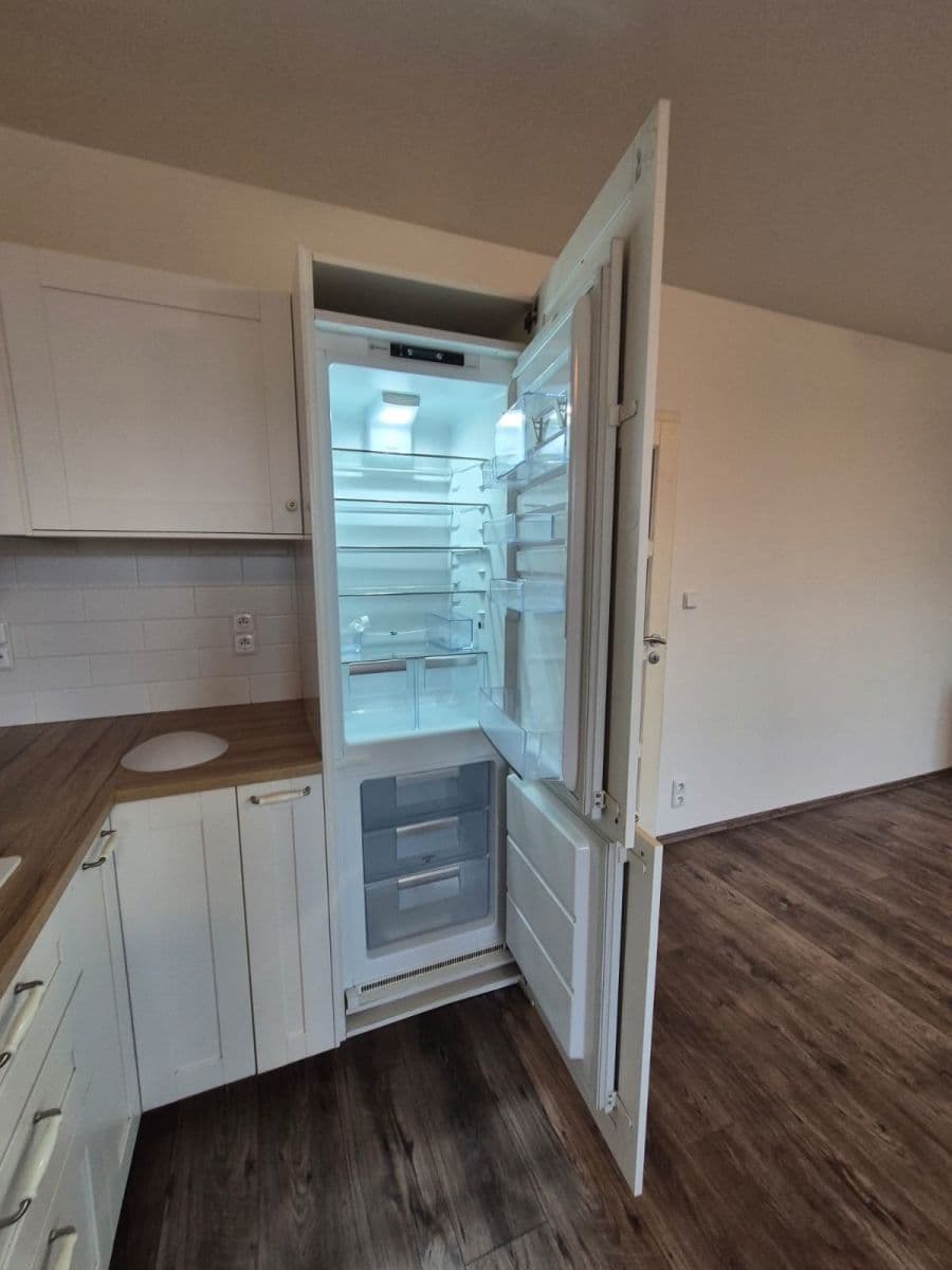 Pronájem bytu 3+kk 78 m², Proutěná, Praha, Praha Pronájem bytu 3+kk 78 m², Proutěná, Praha, Praha