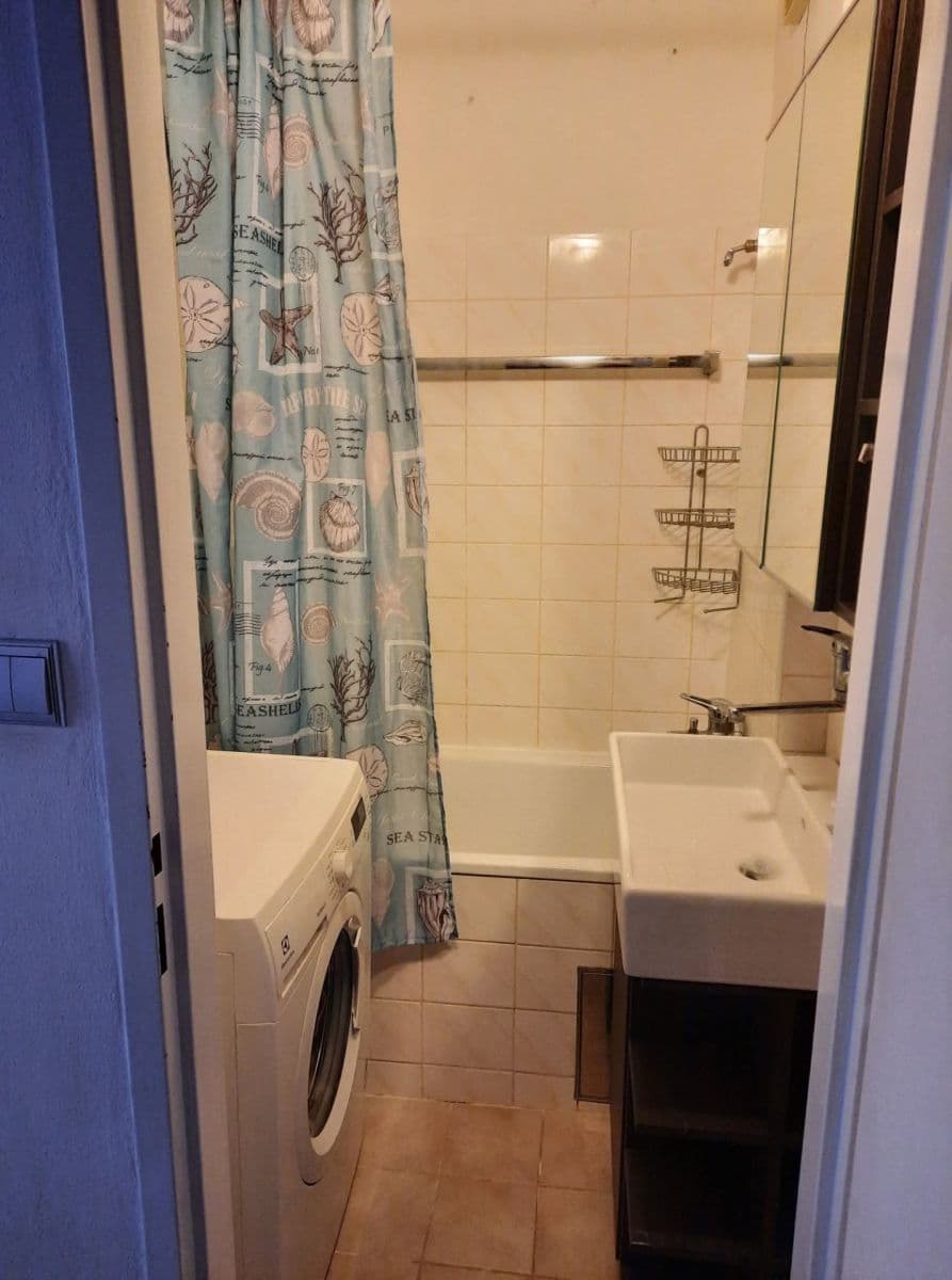 Pronájem bytu 2+kk 41 m², Přímětická, Praha, Praha Pronájem bytu 2+kk 41 m², Přímětická, Praha, Praha