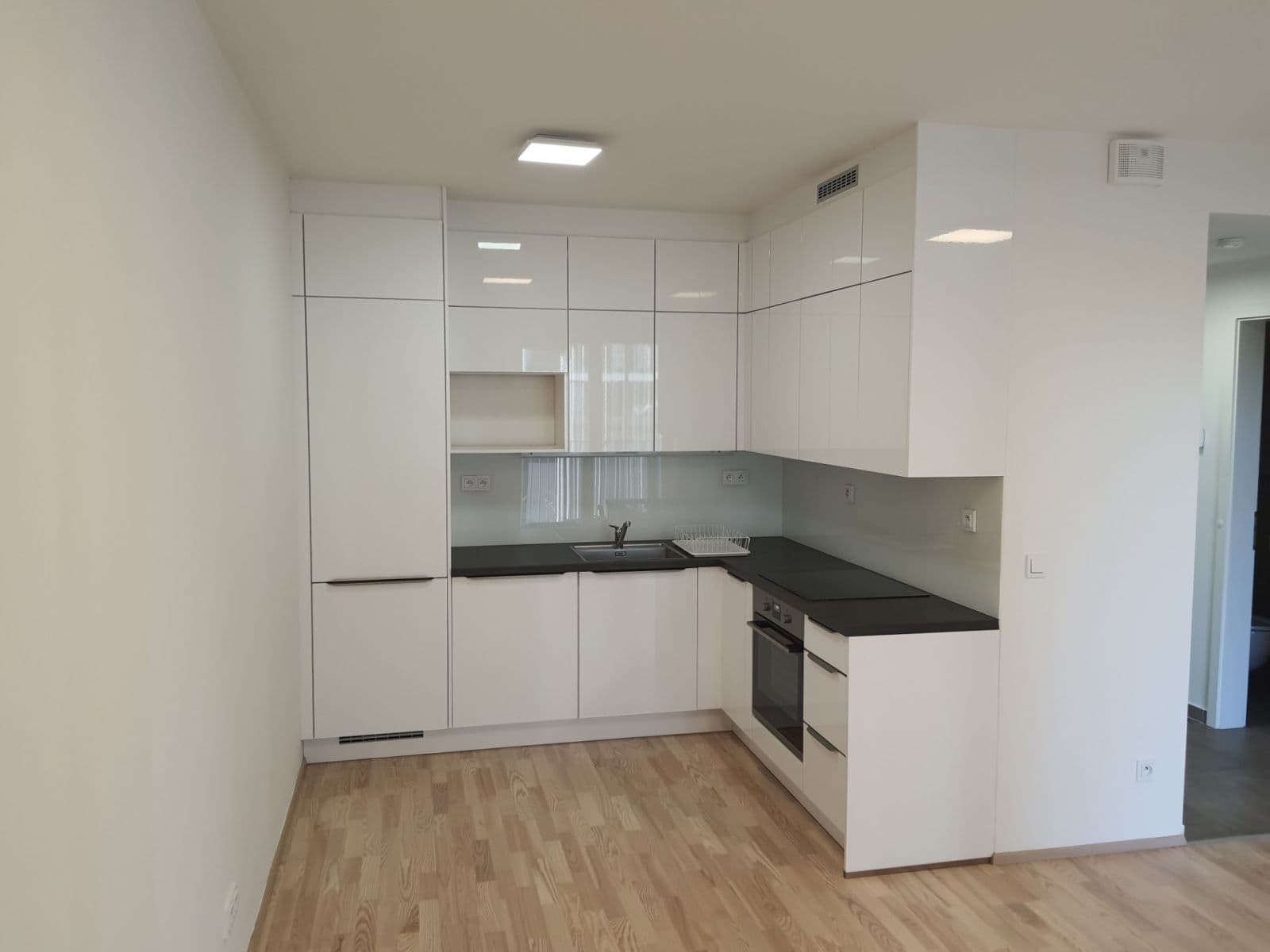Pronájem bytu 2+kk 62 m², Mezi Vodami, Praha, Praha Pronájem bytu 2+kk 62 m², Mezi Vodami, Praha, Praha