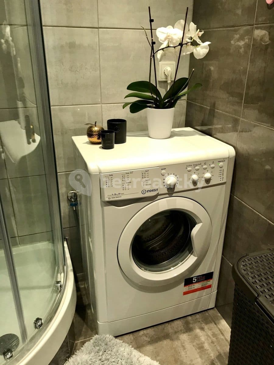 Pronájem bytu 2+1 54 m², Konžská, Praha, Praha Pronájem bytu 2+1 54 m², Konžská, Praha, Praha