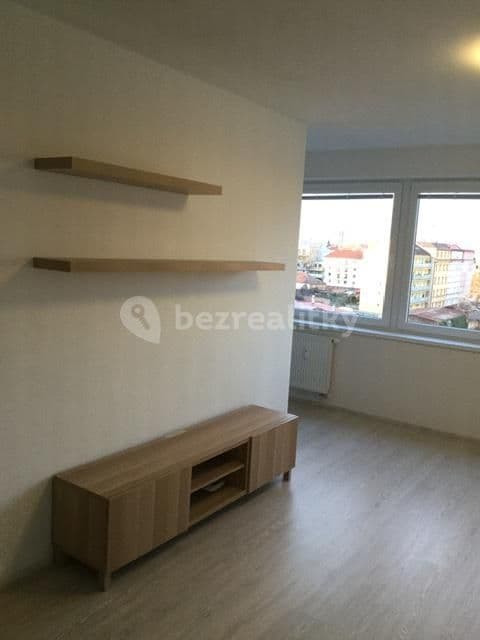 Pronájem bytu 1+1 47 m², Železničního pluku, Pardubice, Pardubický kraj Pronájem bytu 1+1 47 m², Železničního pluku, Pardubice, Pardubický kraj