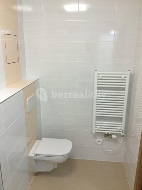 Pronájem bytu 1+1 47 m², Železničního pluku, Pardubice, Pardubický kraj Pronájem bytu 1+1 47 m², Železničního pluku, Pardubice, Pardubický kraj