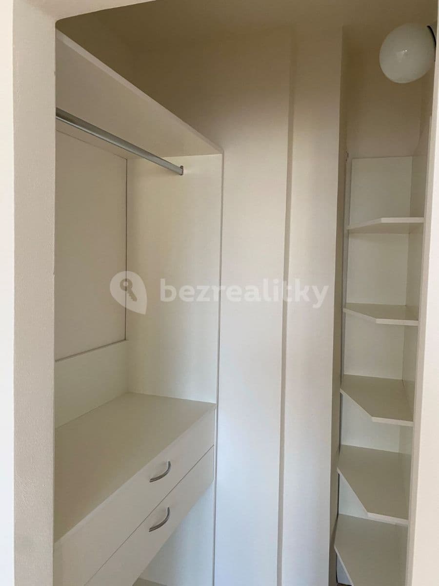 Pronájem bytu 3+kk 75 m², V Olšinách, Praha, Praha Pronájem bytu 3+kk 75 m², V Olšinách, Praha, Praha