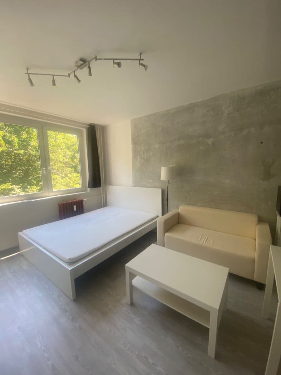 Pronájem bytu 1+kk 29 m², Pod Lysinami, Praha, Praha Pronájem bytu 1+kk 29 m², Pod Lysinami, Praha, Praha