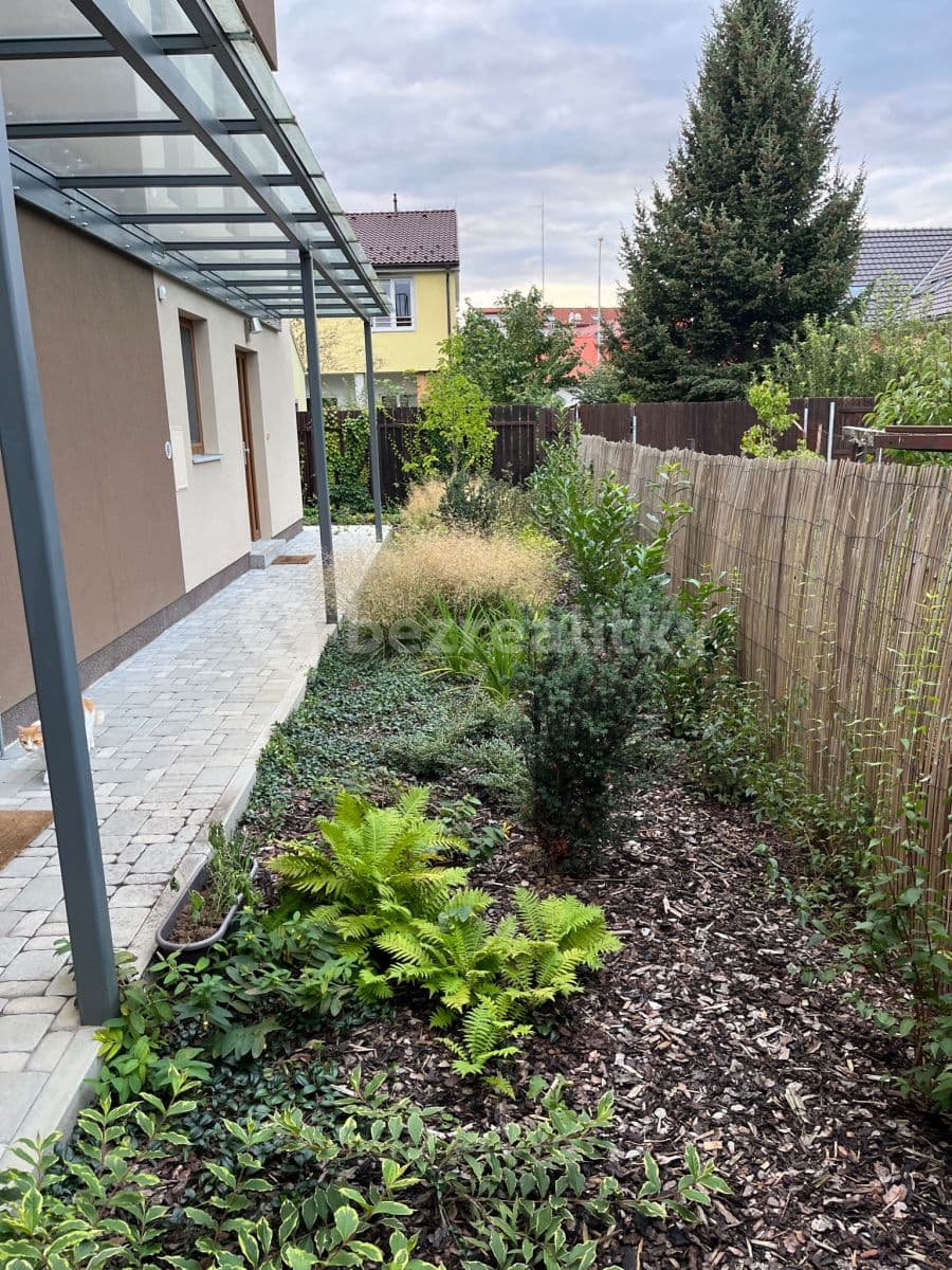 Pronájem bytu 2+kk 55 m², Brandýská, Praha, Praha Pronájem bytu 2+kk 55 m², Brandýská, Praha, Praha