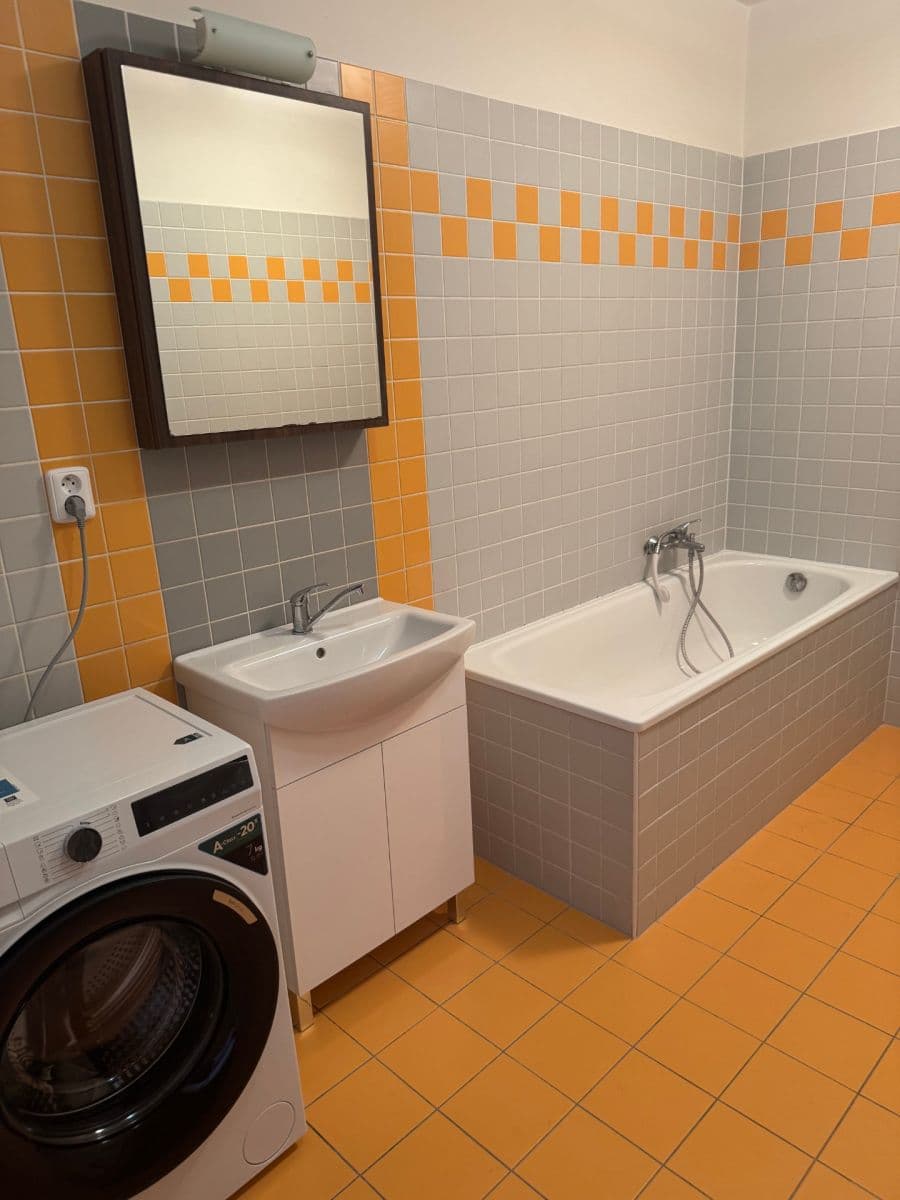 Pronájem bytu 2+kk 63 m², Purkyňova, Brno, Jihomoravský kraj Pronájem bytu 2+kk 63 m², Purkyňova, Brno, Jihomoravský kraj