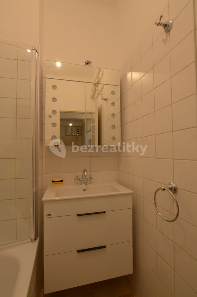 Pronájem bytu 3+1 77 m², Nedvězská, Praha, Praha Pronájem bytu 3+1 77 m², Nedvězská, Praha, Praha