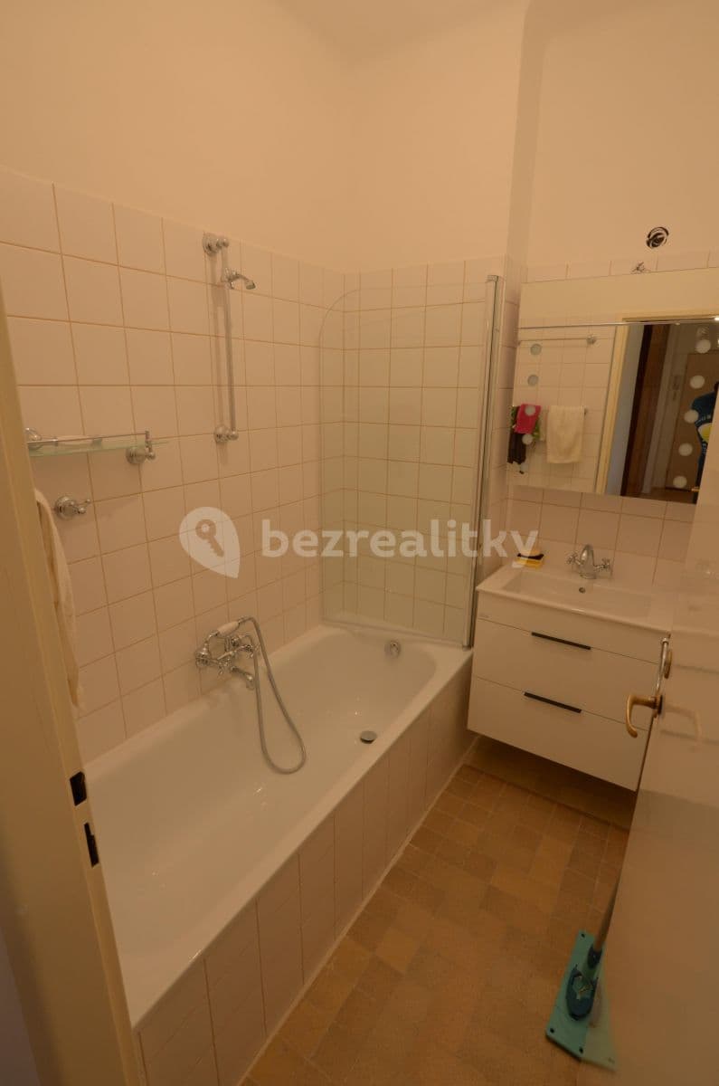 Pronájem bytu 3+1 77 m², Nedvězská, Praha, Praha Pronájem bytu 3+1 77 m², Nedvězská, Praha, Praha