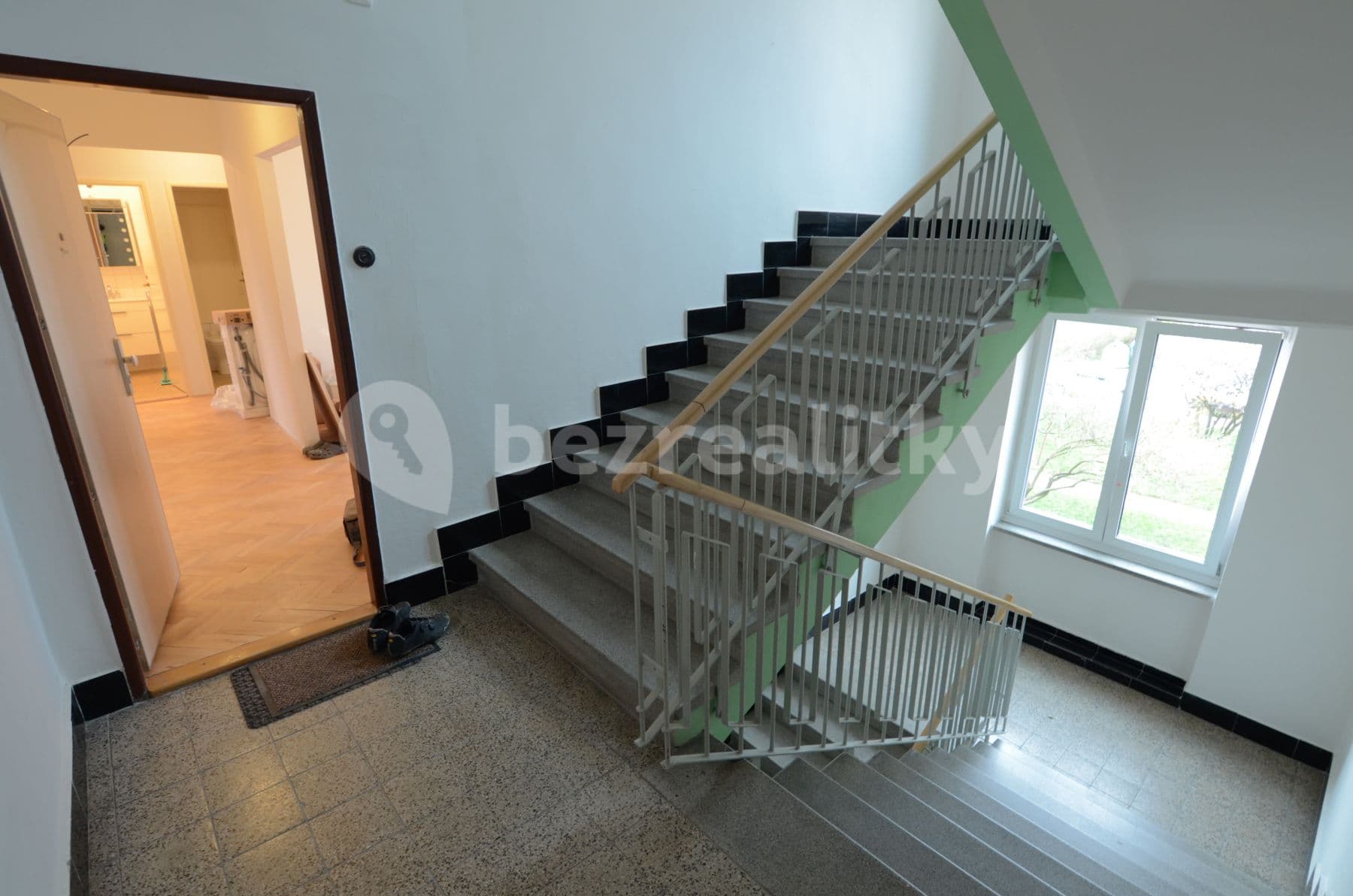 Pronájem bytu 3+1 77 m², Nedvězská, Praha, Praha Pronájem bytu 3+1 77 m², Nedvězská, Praha, Praha