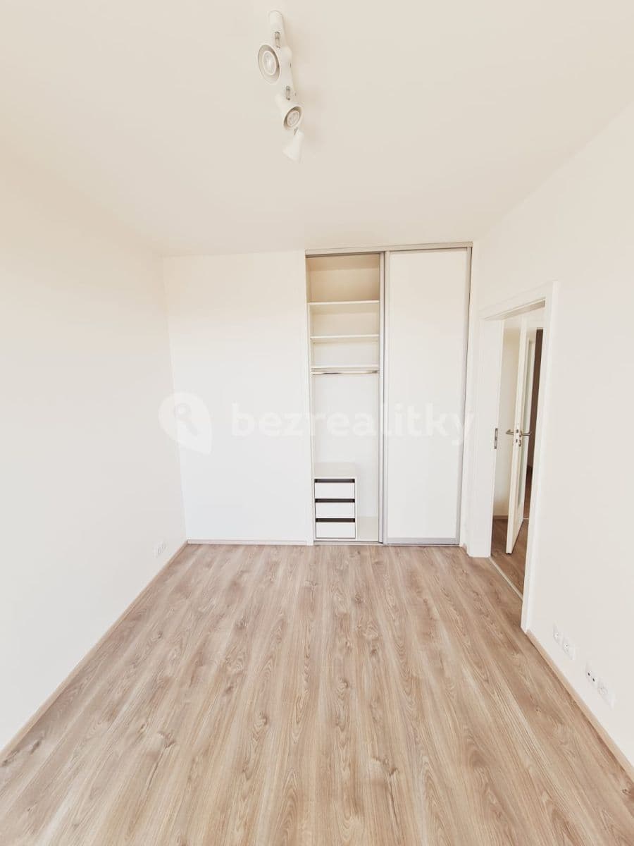 Pronájem bytu 2+kk 46 m², Tovární, Čelákovice, Středočeský kraj Pronájem bytu 2+kk 46 m², Tovární, Čelákovice, Středočeský kraj