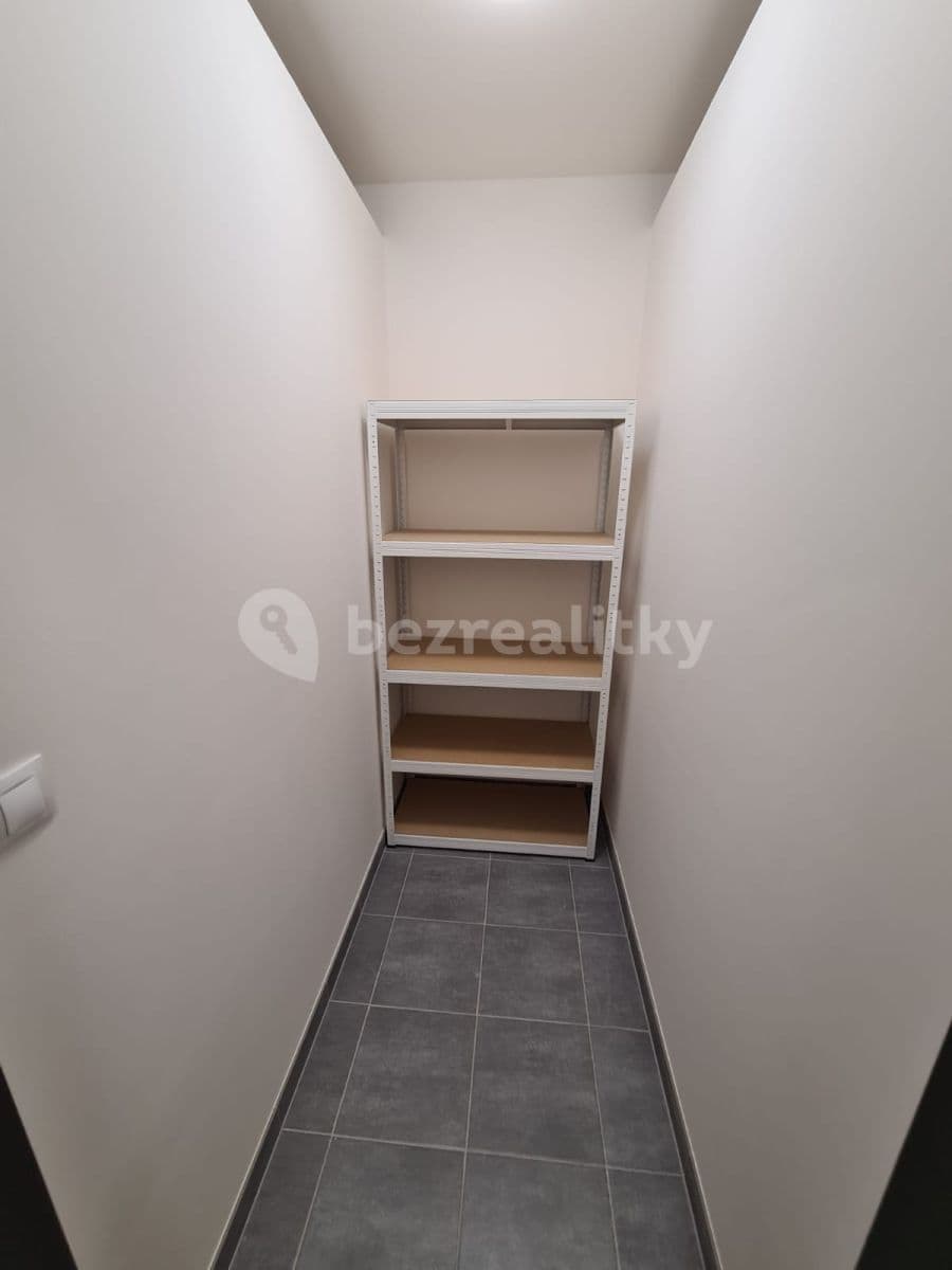Pronájem bytu 2+kk 46 m², Tovární, Čelákovice, Středočeský kraj Pronájem bytu 2+kk 46 m², Tovární, Čelákovice, Středočeský kraj