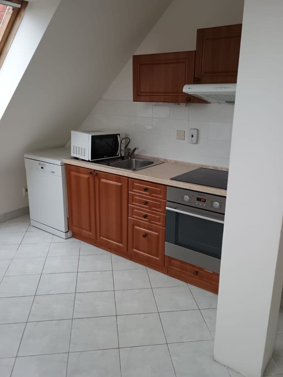 Pronájem bytu 2+1 62 m², Sdružení, Praha, Praha Pronájem bytu 2+1 62 m², Sdružení, Praha, Praha