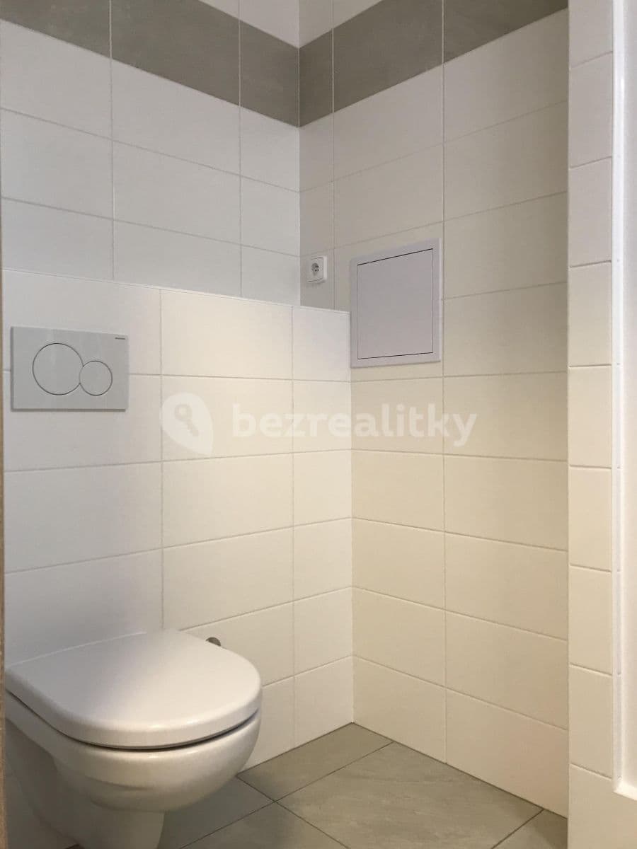 Pronájem bytu 2+kk 43 m², Havlíčkova, Beroun, Středočeský kraj Pronájem bytu 2+kk 43 m², Havlíčkova, Beroun, Středočeský kraj