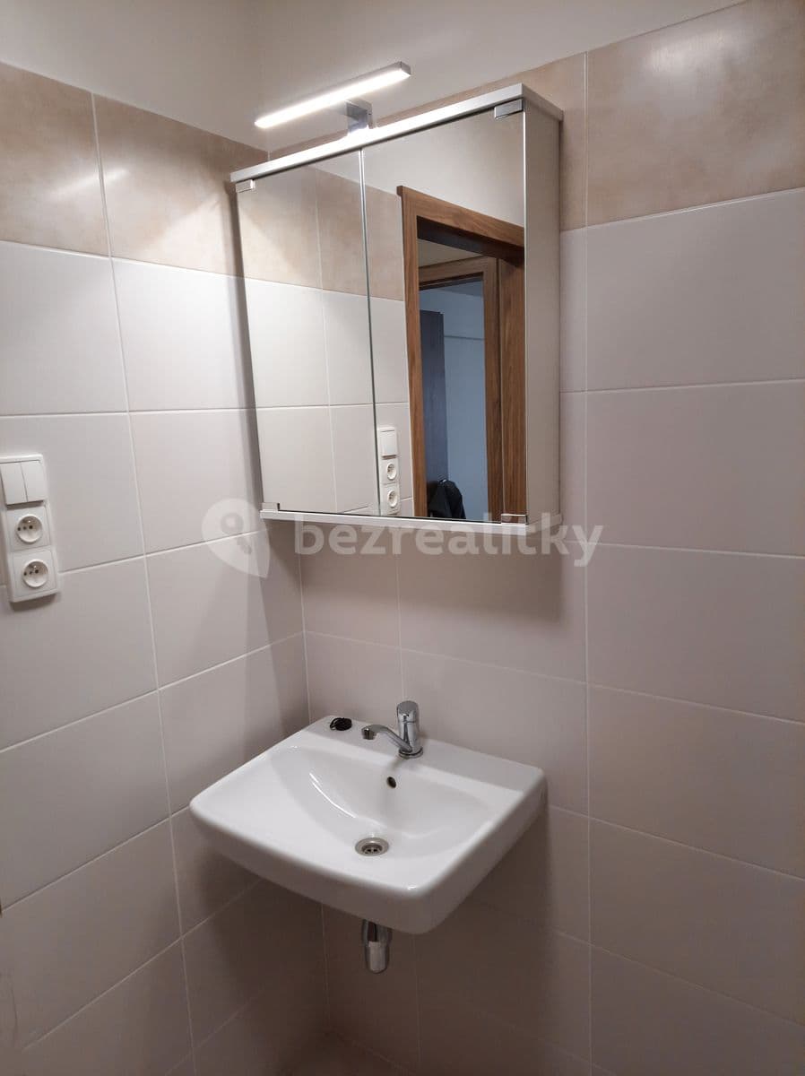 Pronájem bytu 1+kk 26 m², U Stadionu, Břeclav, Jihomoravský kraj Pronájem bytu 1+kk 26 m², U Stadionu, Břeclav, Jihomoravský kraj