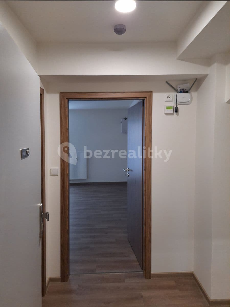 Pronájem bytu 1+kk 26 m², U Stadionu, Břeclav, Jihomoravský kraj Pronájem bytu 1+kk 26 m², U Stadionu, Břeclav, Jihomoravský kraj