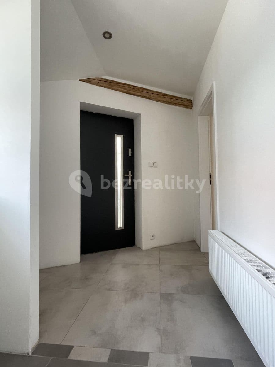 Pronájem bytu 2+1 50 m², Kralupská, Statenice, Středočeský kraj Pronájem bytu 2+1 50 m², Kralupská, Statenice, Středočeský kraj
