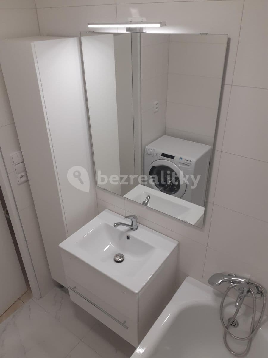 Pronájem bytu 3+1 70 m², Na Honech I, Zlín, Zlínský kraj Pronájem bytu 3+1 70 m², Na Honech I, Zlín, Zlínský kraj