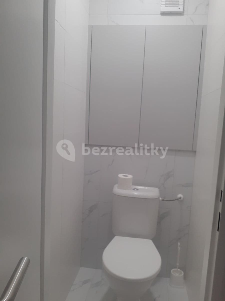 Pronájem bytu 3+1 70 m², Na Honech I, Zlín, Zlínský kraj Pronájem bytu 3+1 70 m², Na Honech I, Zlín, Zlínský kraj