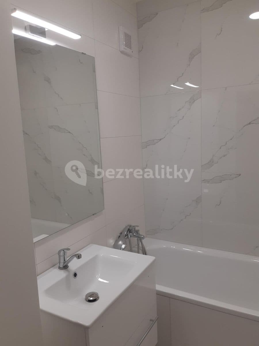 Pronájem bytu 3+1 70 m², Na Honech I, Zlín, Zlínský kraj Pronájem bytu 3+1 70 m², Na Honech I, Zlín, Zlínský kraj