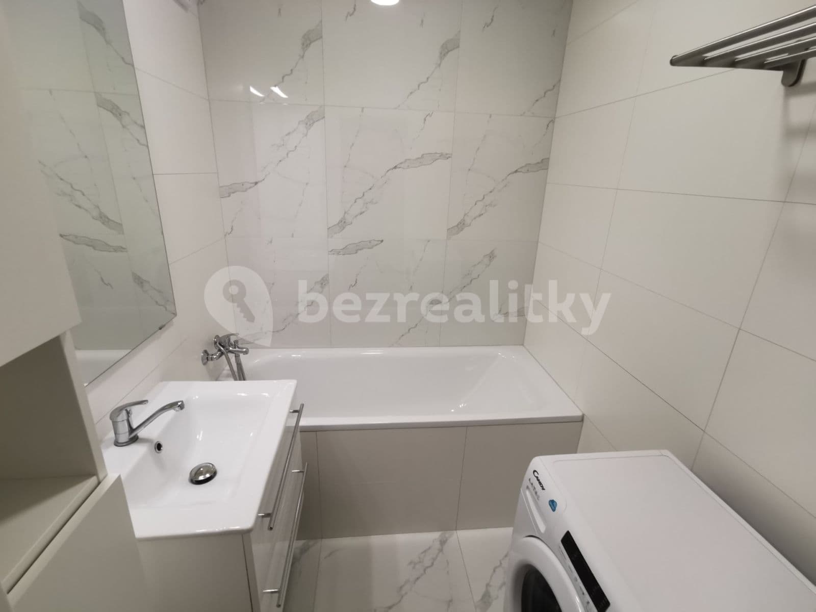 Pronájem bytu 3+1 70 m², Na Honech I, Zlín, Zlínský kraj Pronájem bytu 3+1 70 m², Na Honech I, Zlín, Zlínský kraj