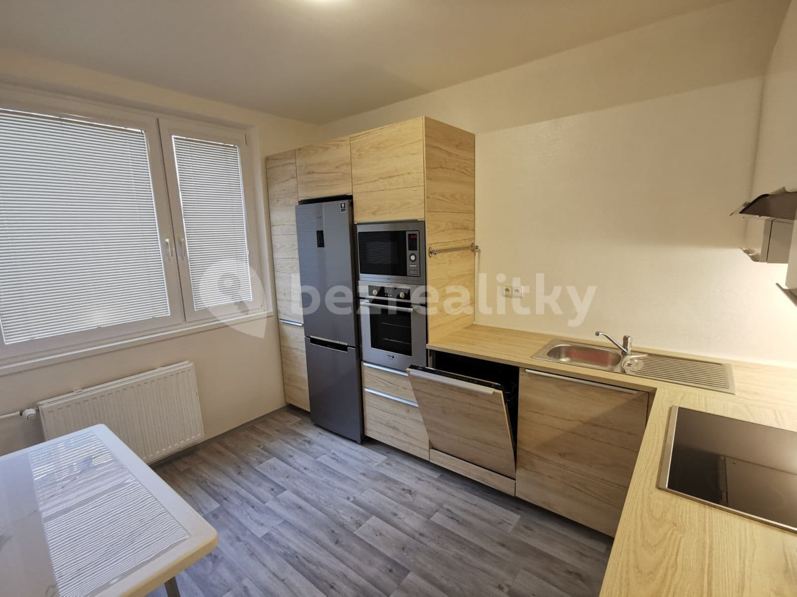 Pronájem bytu 3+1 70 m², Na Honech I, Zlín, Zlínský kraj Pronájem bytu 3+1 70 m², Na Honech I, Zlín, Zlínský kraj