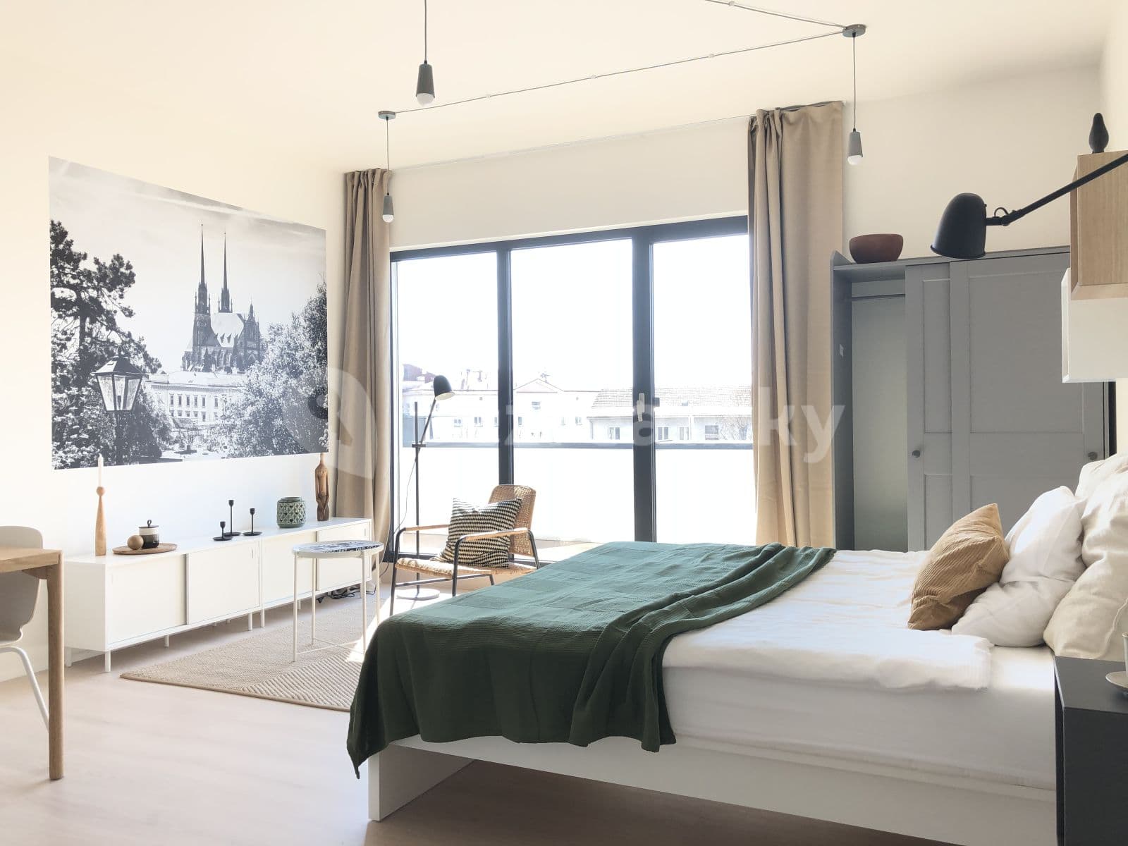 Pronájem bytu 1+kk 35 m², Jeronýmova, Brno, Jihomoravský kraj Pronájem bytu 1+kk 35 m², Jeronýmova, Brno, Jihomoravský kraj