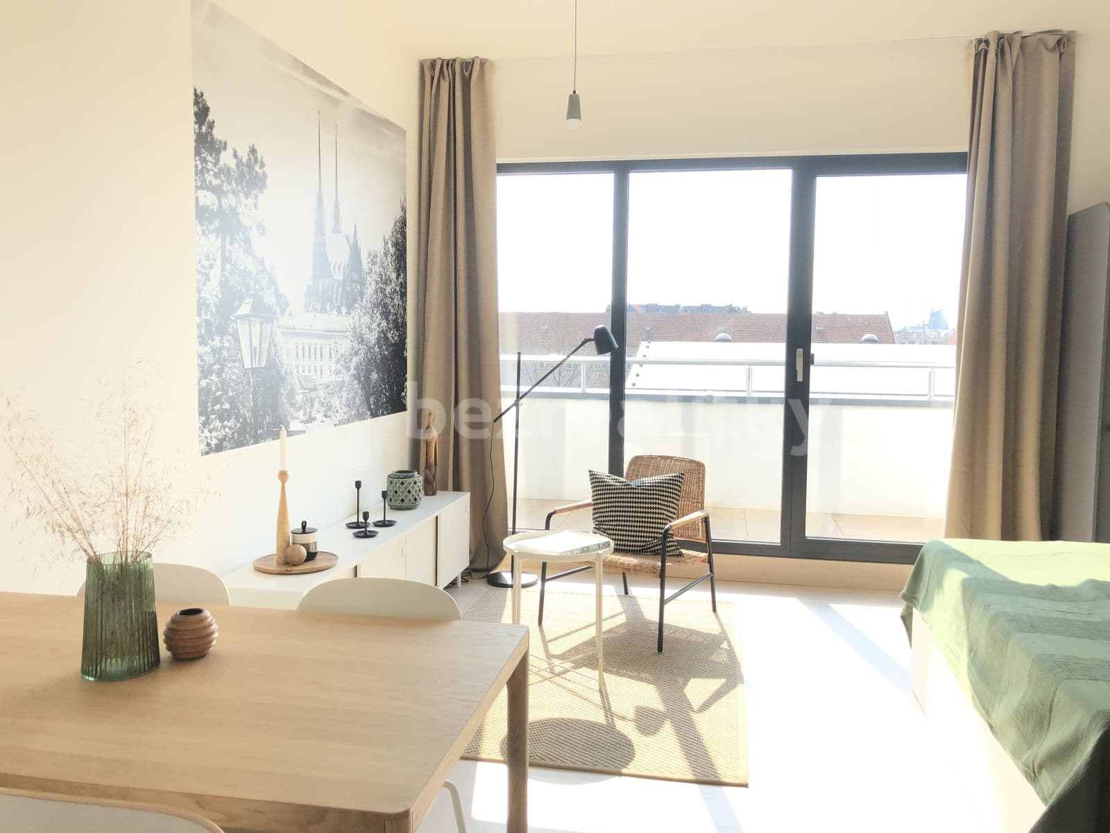 Pronájem bytu 1+kk 35 m², Jeronýmova, Brno, Jihomoravský kraj Pronájem bytu 1+kk 35 m², Jeronýmova, Brno, Jihomoravský kraj