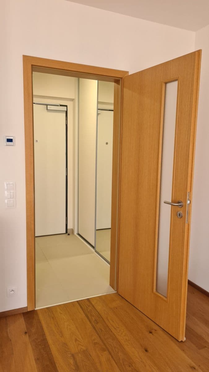Pronájem bytu 1+kk 31 m², Naskové, Praha, Praha Pronájem bytu 1+kk 31 m², Naskové, Praha, Praha