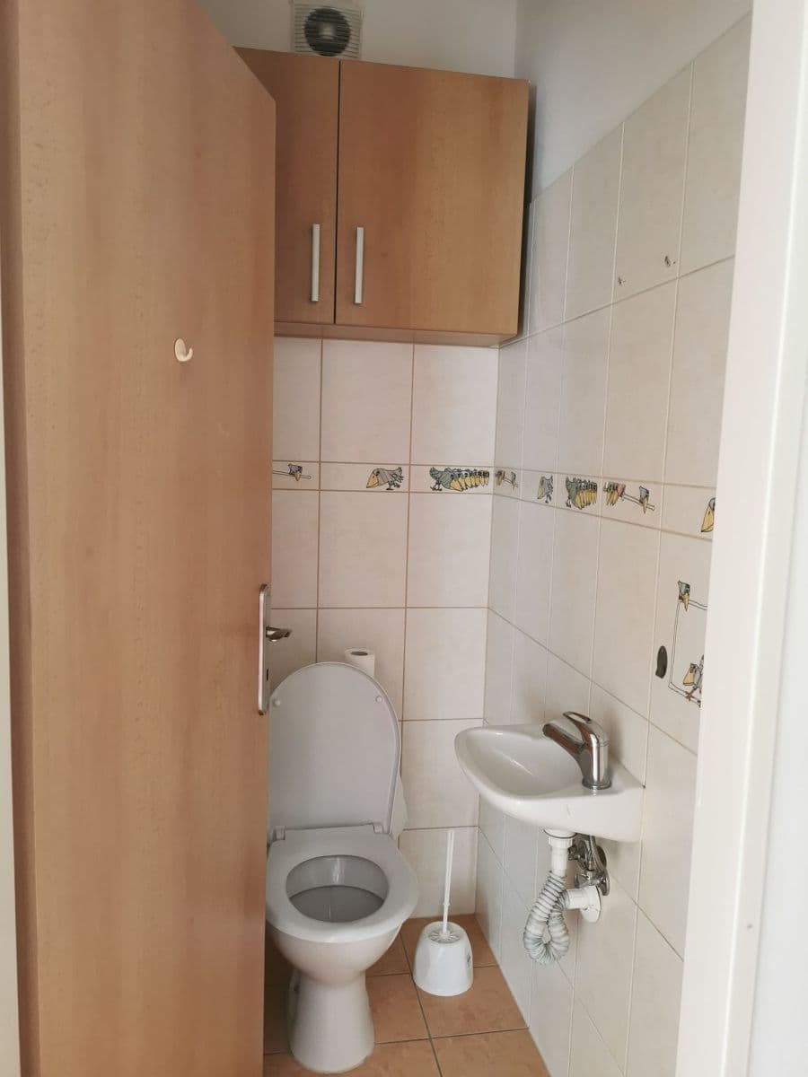 Pronájem bytu 2+1 87 m², Kúty, Zlín, Zlínský kraj Pronájem bytu 2+1 87 m², Kúty, Zlín, Zlínský kraj