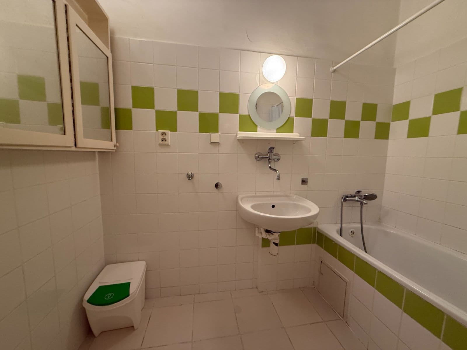 Pronájem bytu 2+kk 44 m², Na Dolinách, Praha, Praha Pronájem bytu 2+kk 44 m², Na Dolinách, Praha, Praha