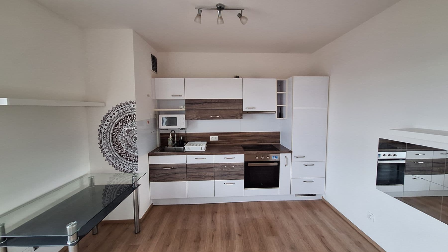 Pronájem bytu 1+kk 36 m², Nad Úžlabinou, Praha, Praha Pronájem bytu 1+kk 36 m², Nad Úžlabinou, Praha, Praha