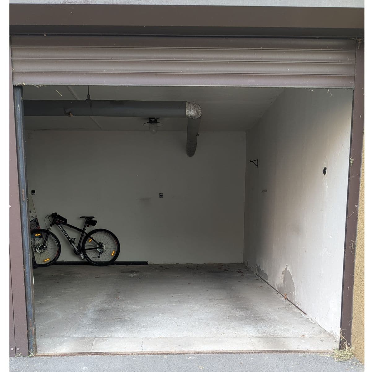 Pronájem garáže 17 m², Pod školou, Frýdek-Místek, Moravskoslezský kraj Pronájem garáže 17 m², Pod školou, Frýdek-Místek, Moravskoslezský kraj