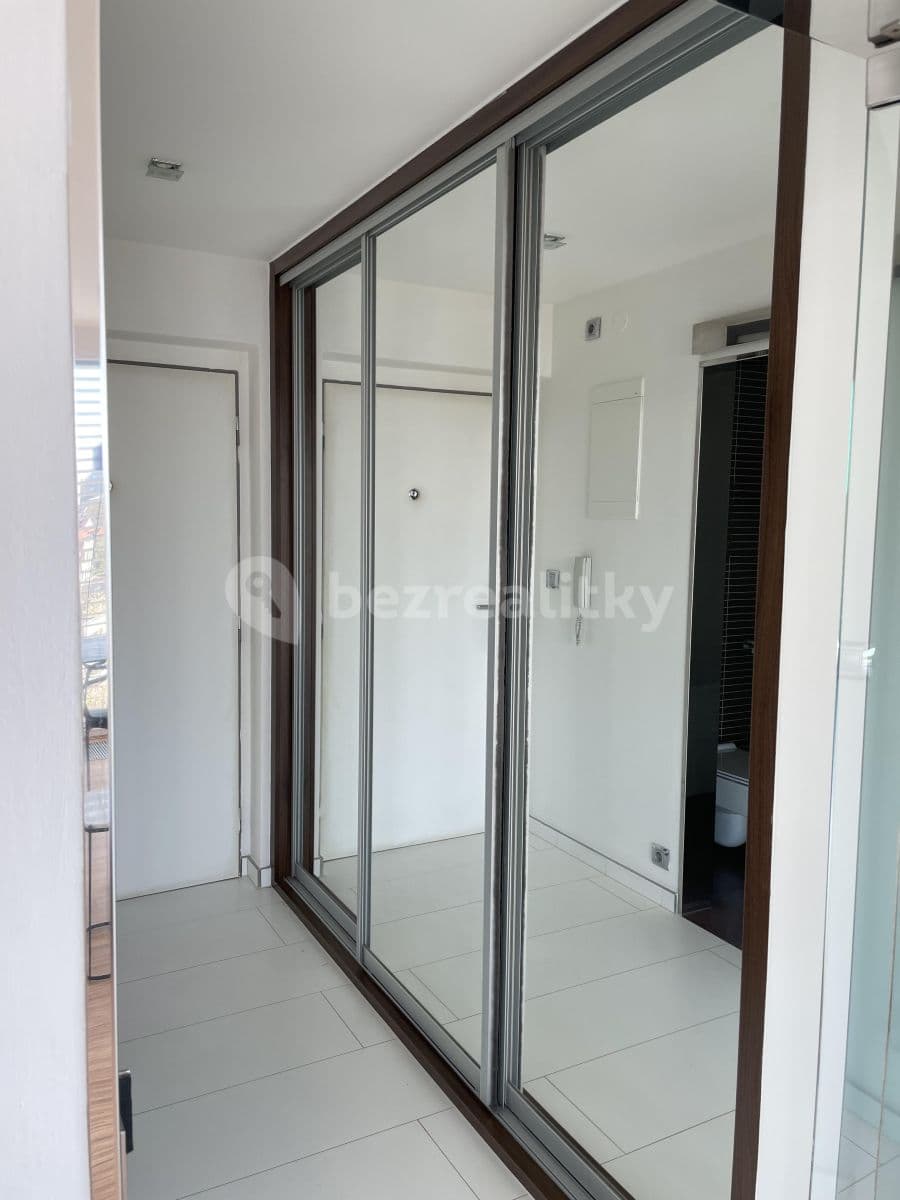 Pronájem bytu 2+kk 64 m², Květinková, Praha, Praha Pronájem bytu 2+kk 64 m², Květinková, Praha, Praha