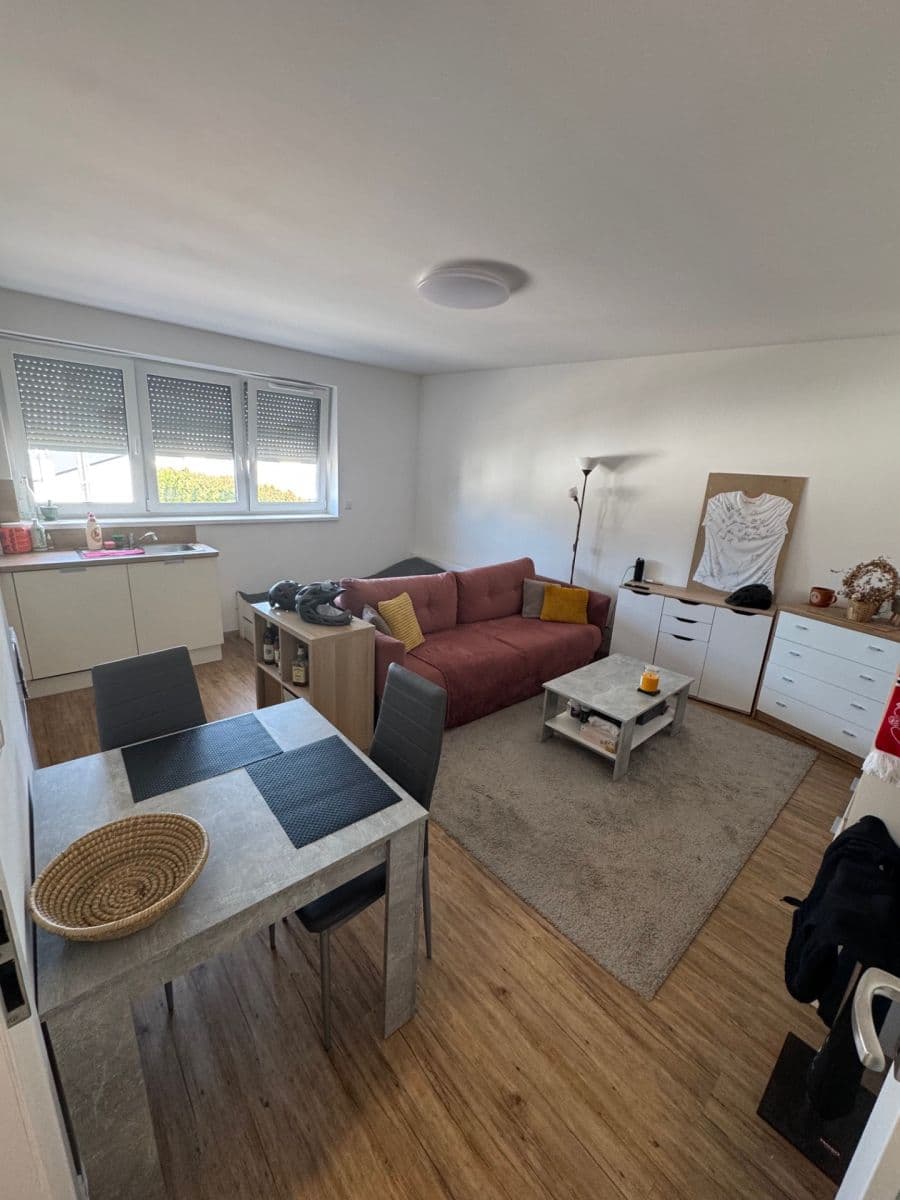 Pronájem bytu 1+kk 31 m², Generála Svobody, Pardubice, Pardubický kraj Pronájem bytu 1+kk 31 m², Generála Svobody, Pardubice, Pardubický kraj
