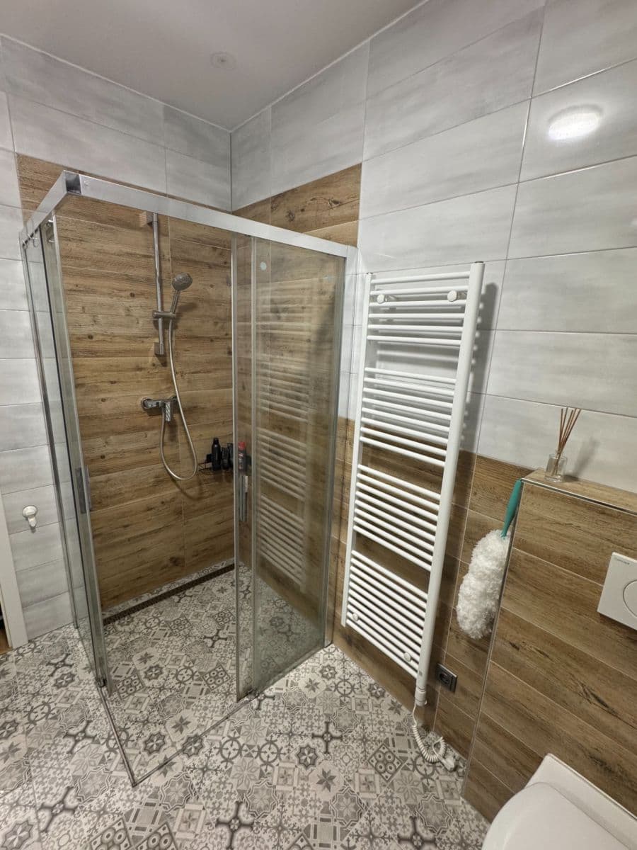 Pronájem bytu 1+kk 31 m², Generála Svobody, Pardubice, Pardubický kraj Pronájem bytu 1+kk 31 m², Generála Svobody, Pardubice, Pardubický kraj