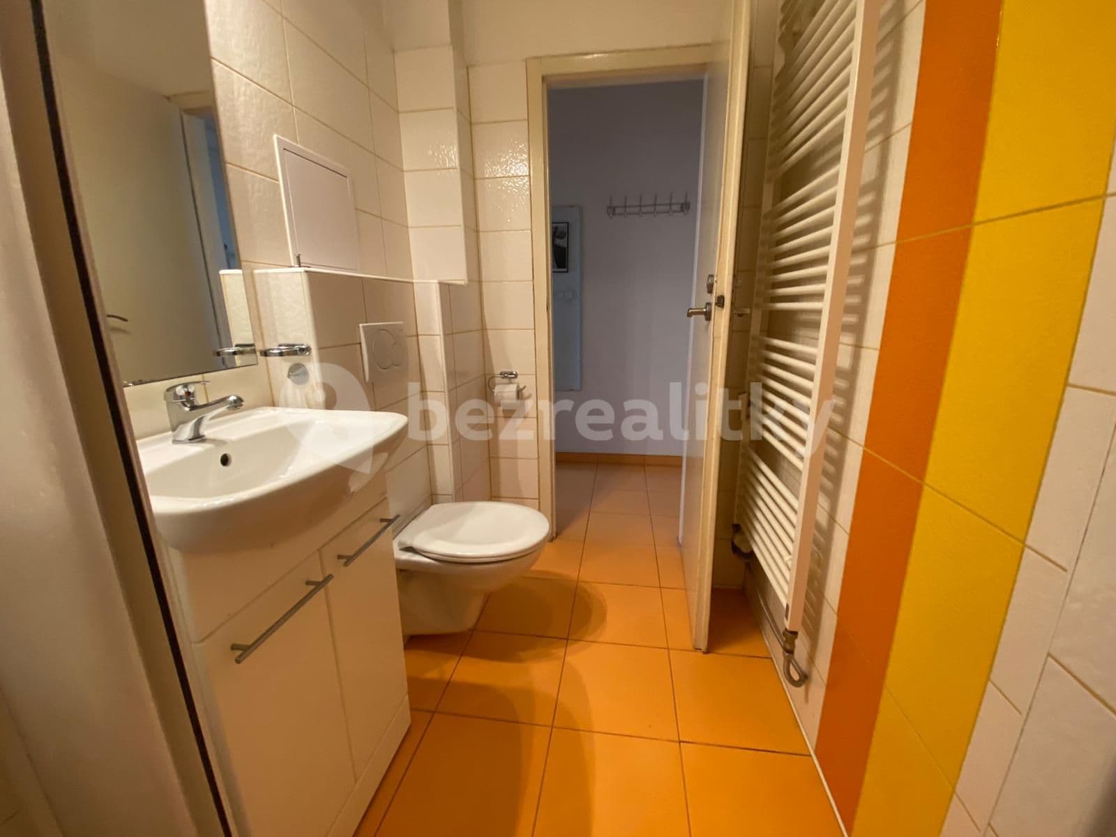 Pronájem bytu 2+kk 35 m², Novorossijská, Praha, Praha Pronájem bytu 2+kk 35 m², Novorossijská, Praha, Praha