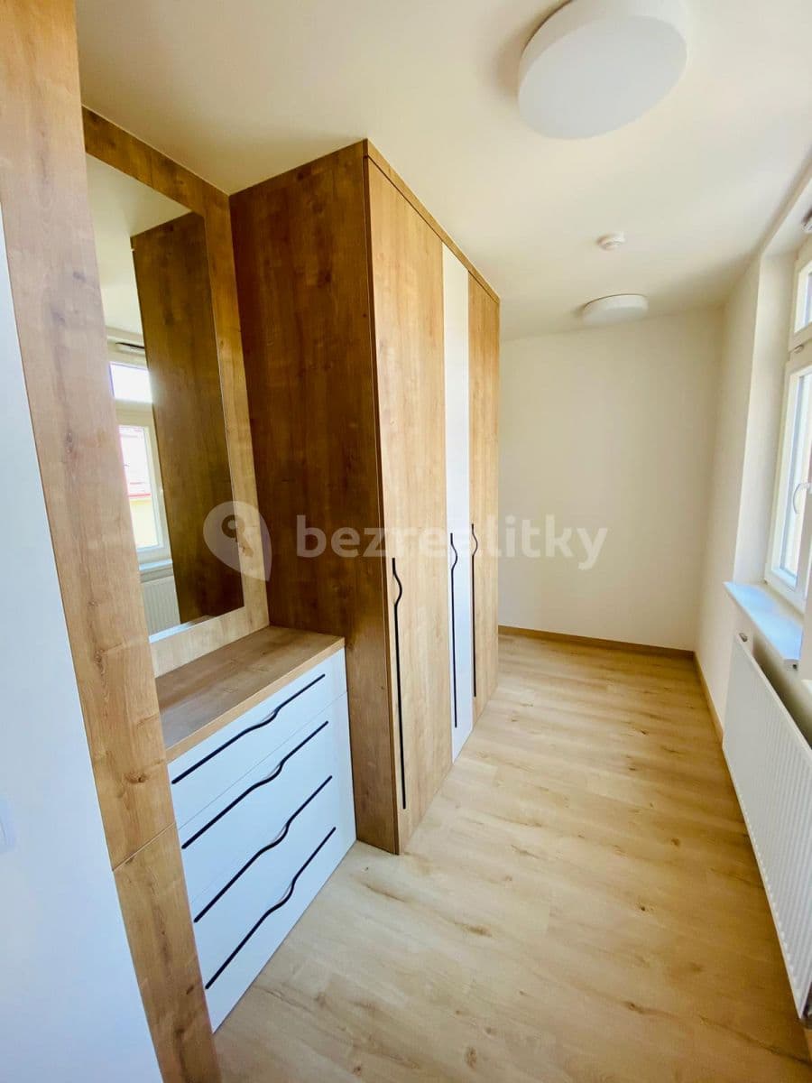 Pronájem bytu 2+kk 61 m², Šaldova, Praha, Praha Pronájem bytu 2+kk 61 m², Šaldova, Praha, Praha
