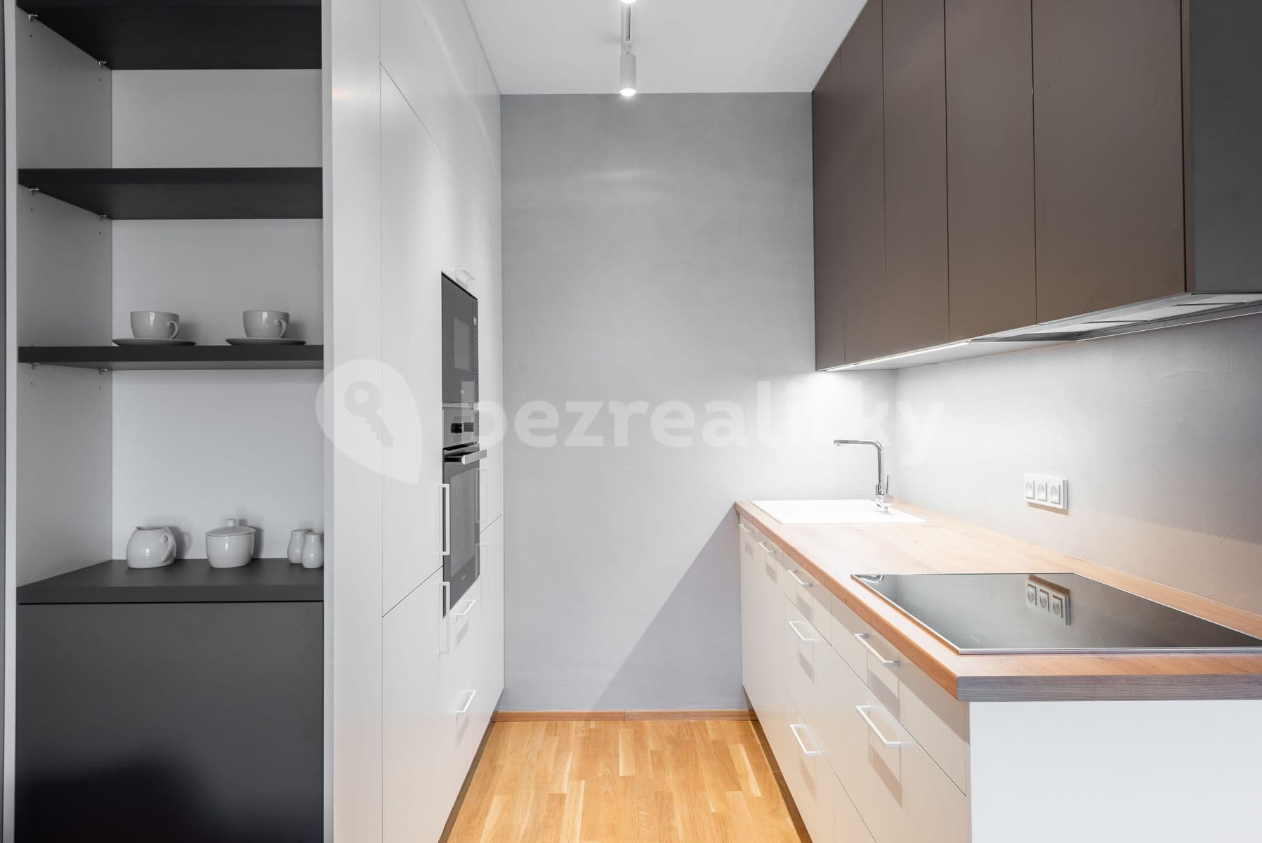 Pronájem bytu 2+kk 52 m², Argentinská, Praha, Praha Pronájem bytu 2+kk 52 m², Argentinská, Praha, Praha